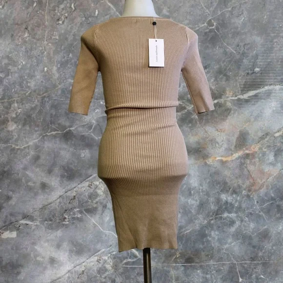 Galilea Mini Dress in Tan
Lovers and Friends - Picture 6 of 8